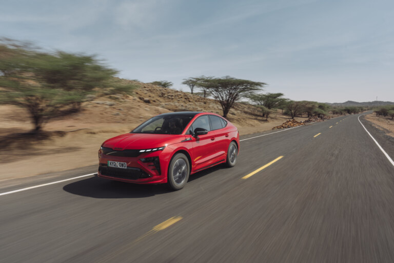 After rocky and sandy tracks, travelling on smooth asphalt must feel like a welcome relief. Temperatures approaching 40 degrees Celsius, however, remain.