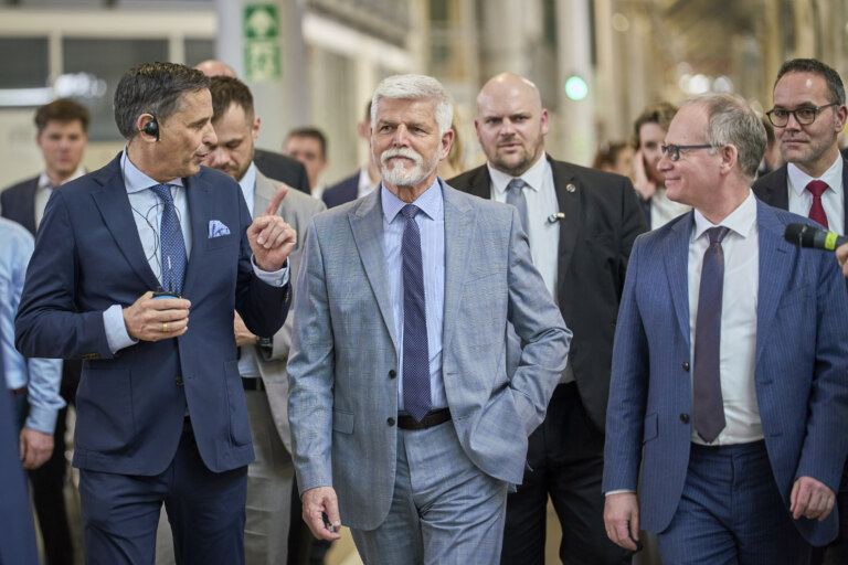 Prezident Petr Pavel navštívil sídlo a hlavní závod společnosti Škoda Auto v Mladé Boleslavi
