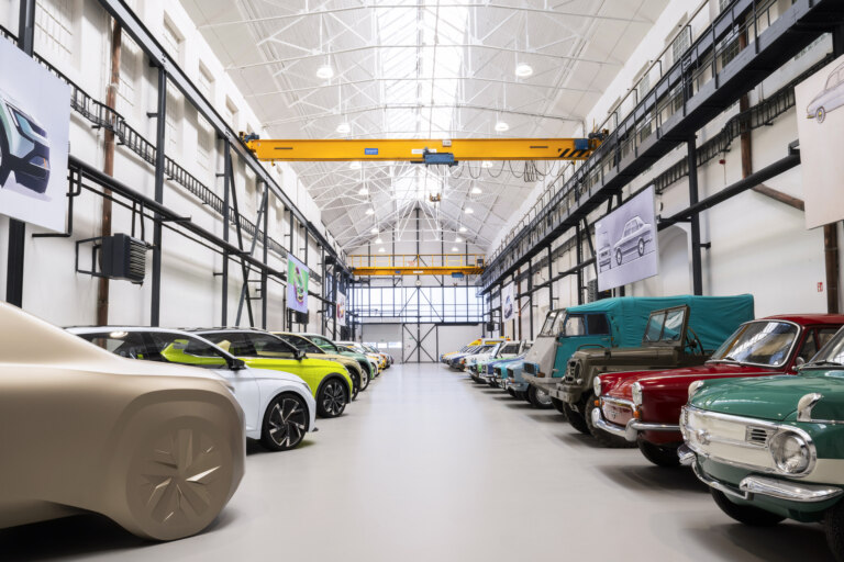 ‘Concepts Unmasked’: new Škoda Museum depository opens to visitors