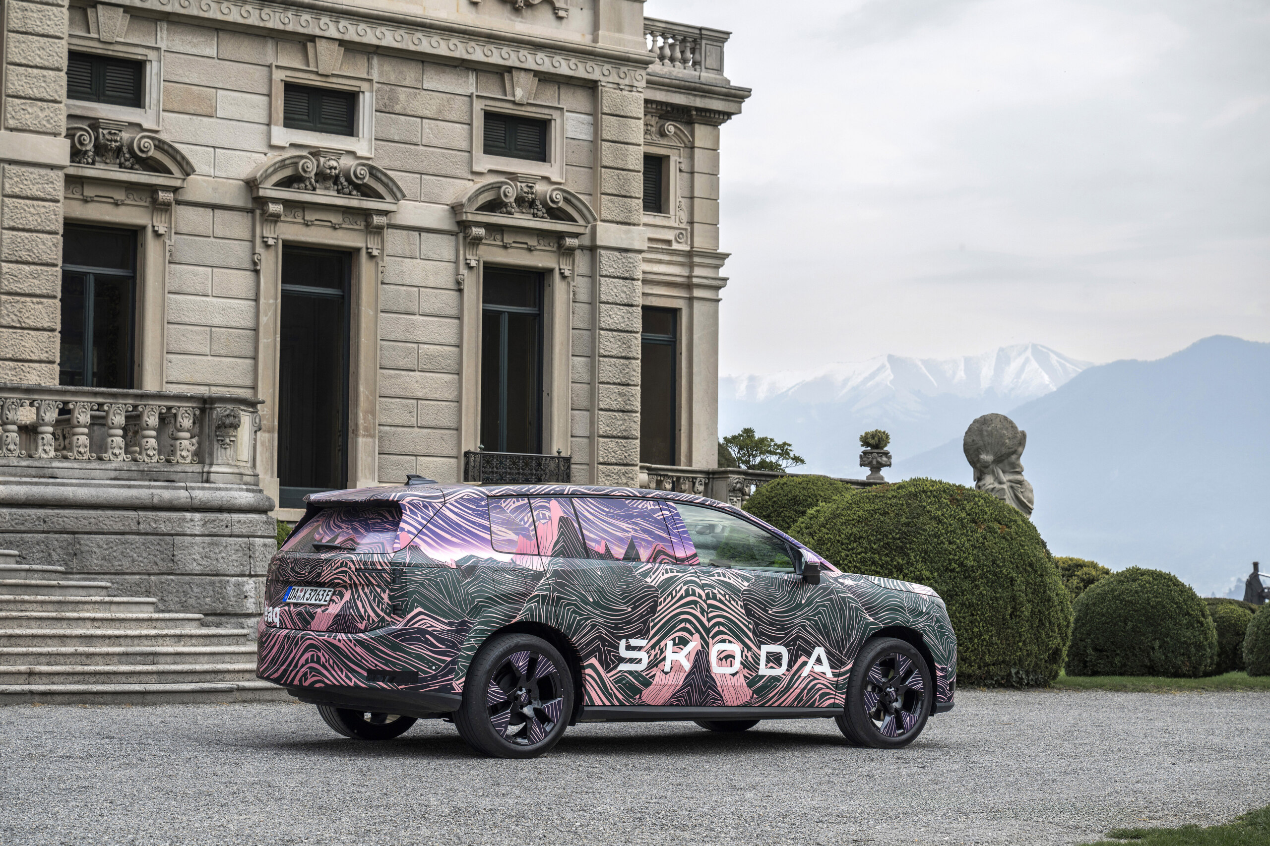 Skoda представила электрический флагман Peaq с запасом хода 647 км