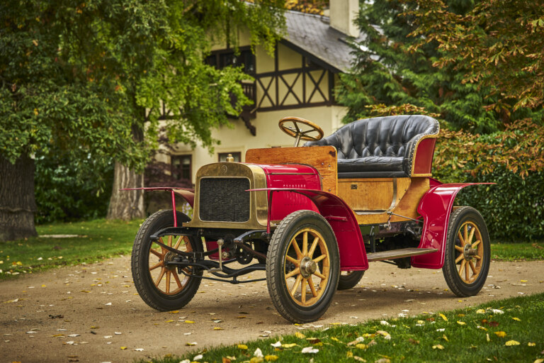Kohout, pumpa, klika. Nastartujte první automobil z Mladé Boleslavi