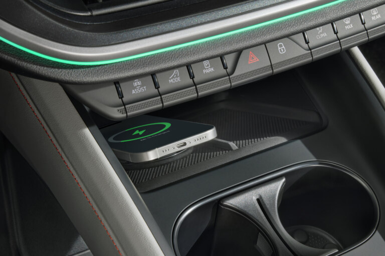 Škoda’s electric bestsellers Elroq and Enyaq receive model year updates