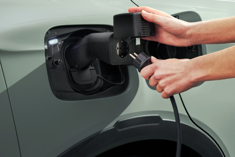 Škoda’s electric bestsellers Elroq and Enyaq receive model year updates