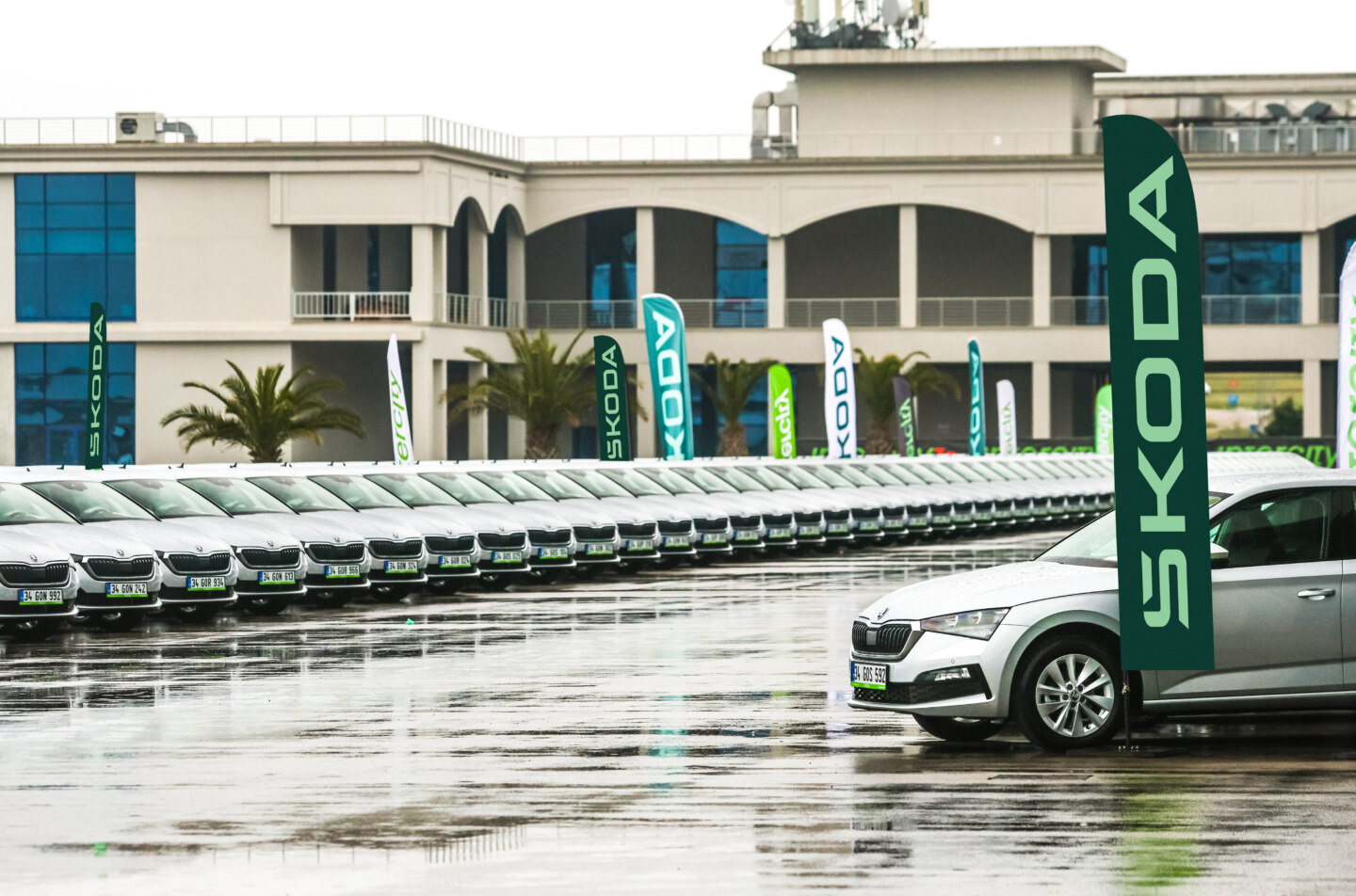 Even thousands of cars at a time. How Škoda sells cars to corporate customers