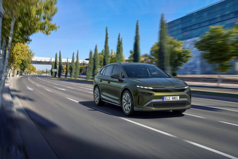 In the Czech Republic, electric vehicle license plates begin with the letters EL