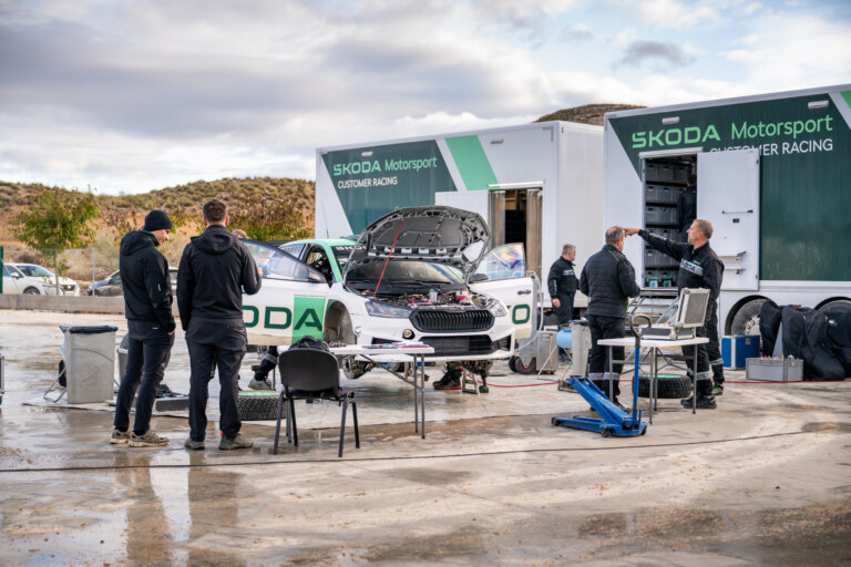 I ta nejmenší nová součástka se musí řádně otestovat