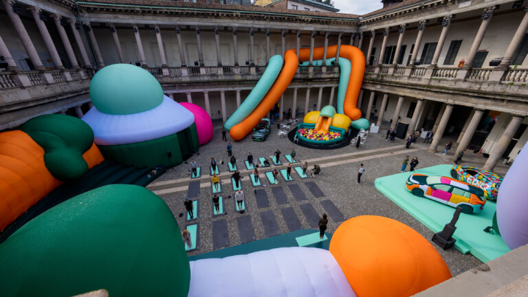 Modelling clay, yoga, simply Epiq! Škoda returns to Milan