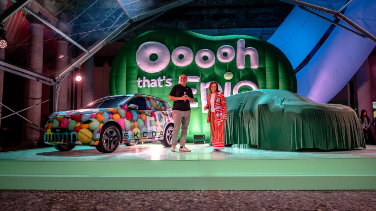 Modelling clay, yoga, simply Epiq! Škoda returns to Milan