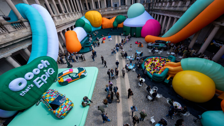 Installationen, Yoga, Epiq! Škoda in Mailand