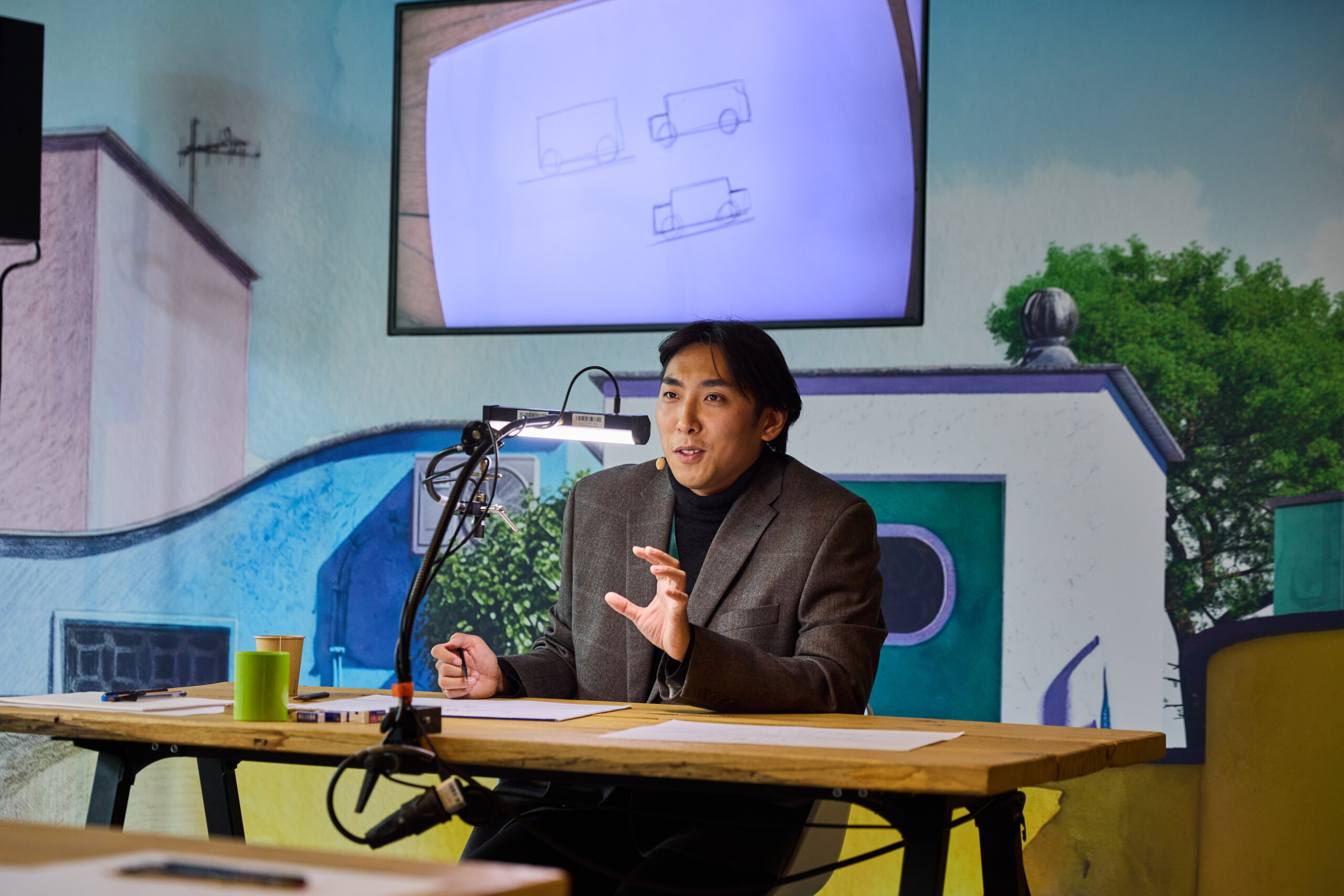 A sketching session with designer Jounggeen Kim
