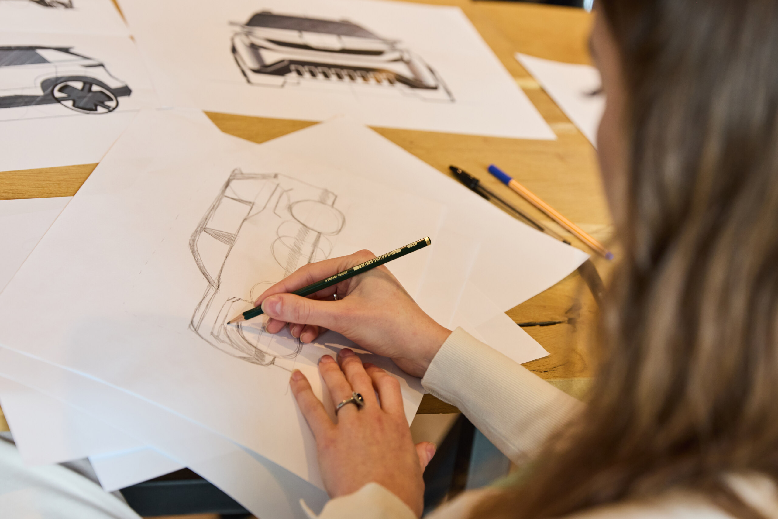 A sketching session with designer Jounggeen Kim