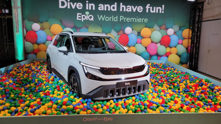 The premiere was marked by a playful and colorful campaign