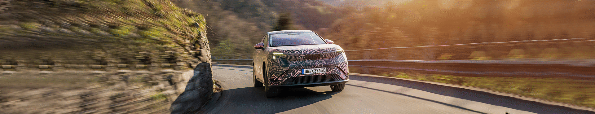 Skoda_peaq_covered_drive_rozsirene-pozadi_2500x480_13bdcadd
