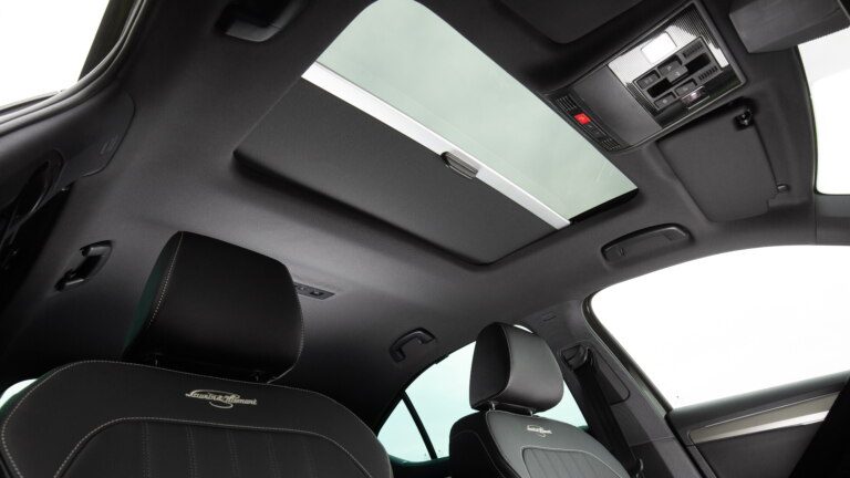 Panoramic sunroof