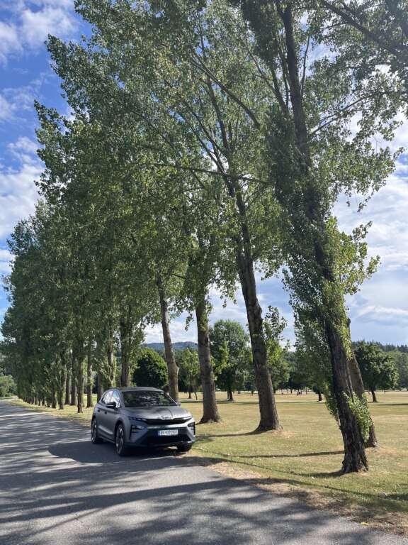 Od Pálavy k Dunaju: Týždeň s modelom Škoda Elroq RS v rytme dvoch kolies
