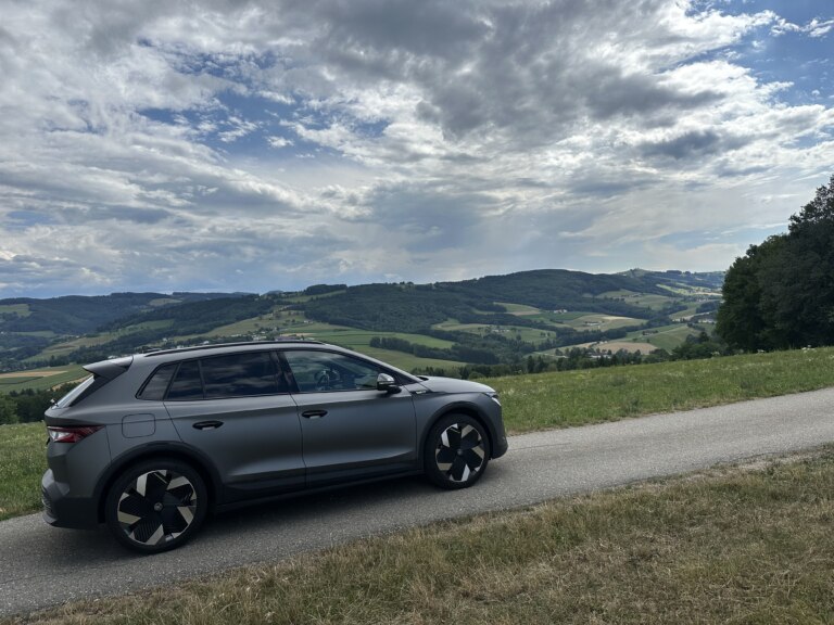 Od Pálavy k Dunaju: Týždeň s modelom Škoda Elroq RS v rytme dvoch kolies
