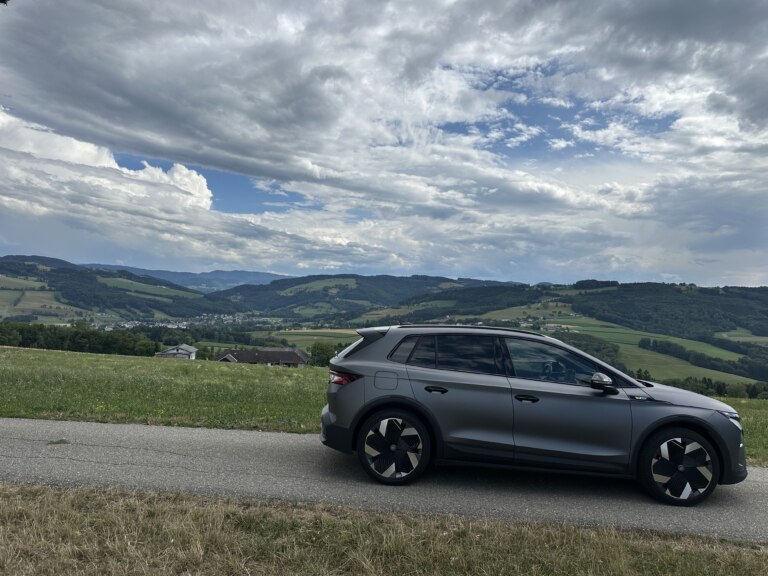 Od Pálavy k Dunaju: Týždeň s modelom Škoda Elroq RS v rytme dvoch kolies