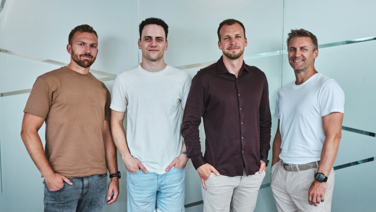 Das Infotainment- und Audioentwicklungsteam, von links: Jiří Kumstát, Jan Hladík, Patrik Mlacki und Michal Zajíc (beide von Škoda Auto).