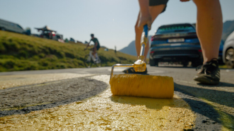 Od nežádoucích graffiti k odvážné podpoře ženské cyklistiky