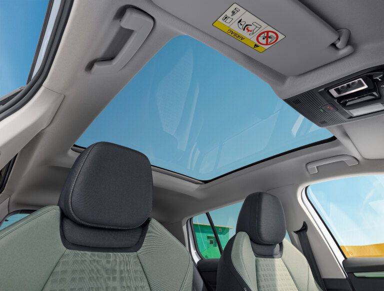 042_skoda_epiq_8c0688b5_c17e3278_73cc9145