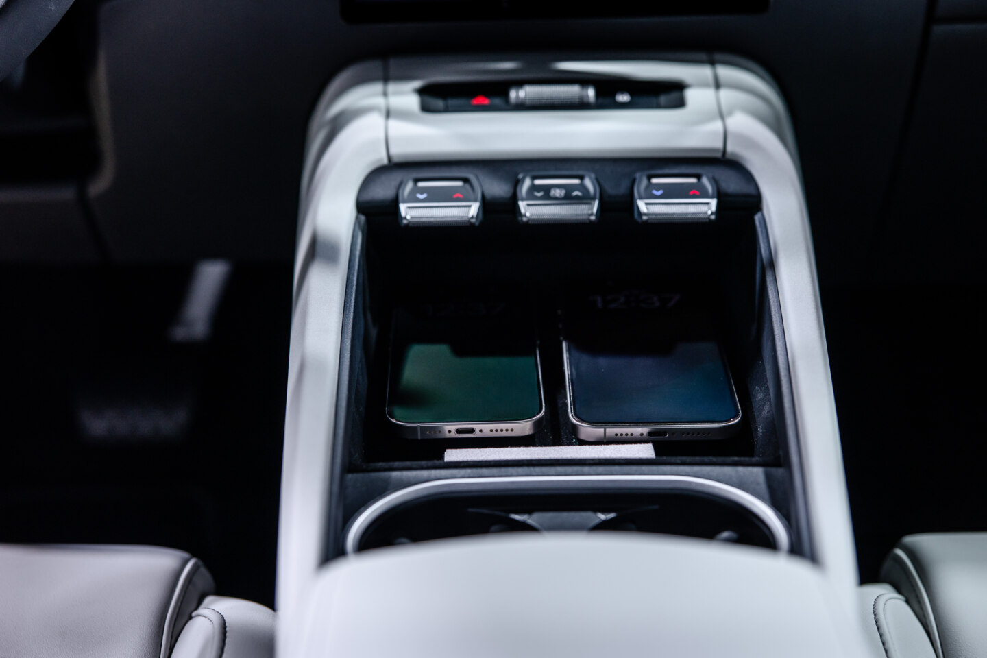 Simply Clever for summer: smart Škoda features that make every trip easier