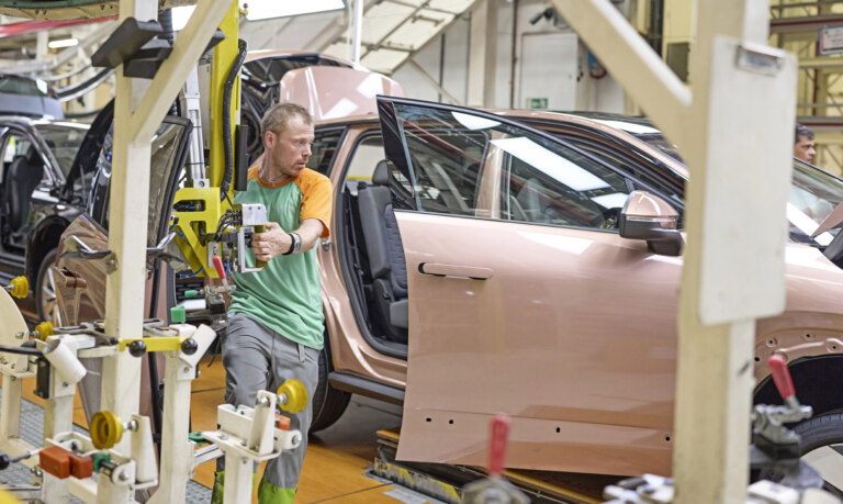 Peaq enters production, sharing the line with the Octavia