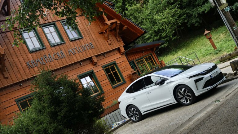 Keď sa dovolenka stane skutočným testom elektromobilu: so Škoda Enyaq Coupé naprieč Českom