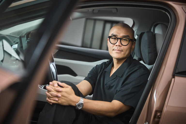 I otevírání dveří je zážitek, říká designér SUV Peaq