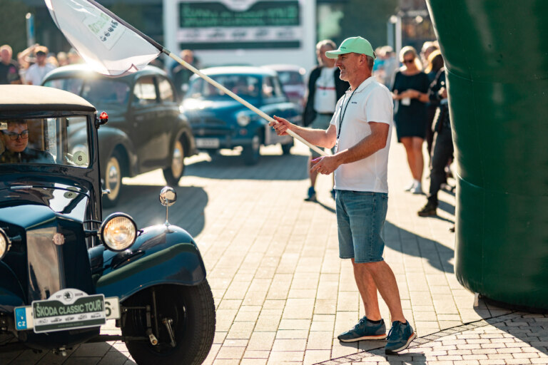 A record number of 227 registered participants filled the Škoda Museum parking lot and the surrounding area.