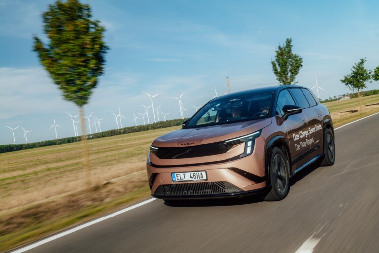 936 km without recharging: Škoda Peaq sets range record for seven-seater electric SUVs