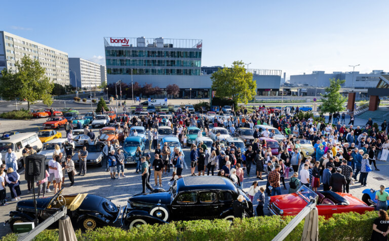 A record number of 227 registered participants filled the Škoda Museum parking lot and the surrounding area.