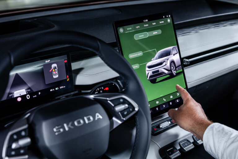 The vertically oriented infotainment display offers a new user interface and a new, user-friendly control system.