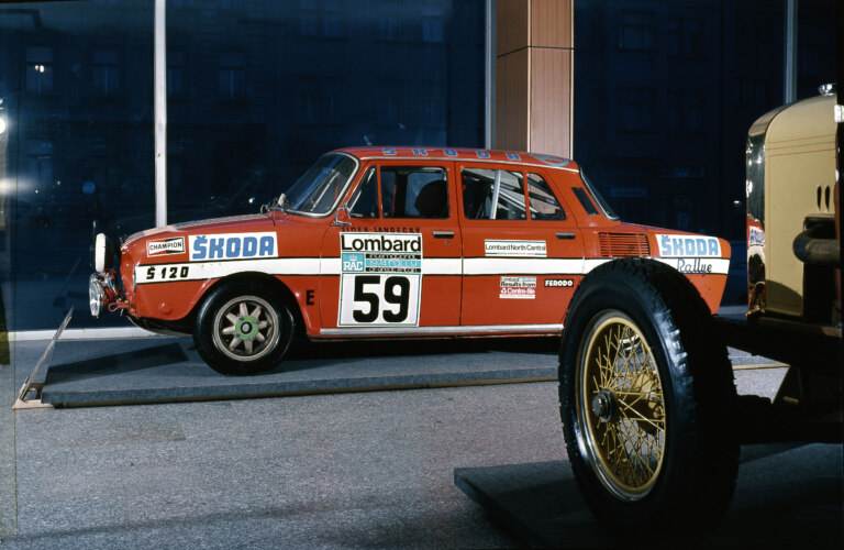 Škoda 120 S